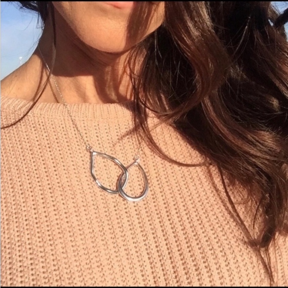 NWT 🎉 Chloe & Isabel Silver Plated Necklace 16-18”